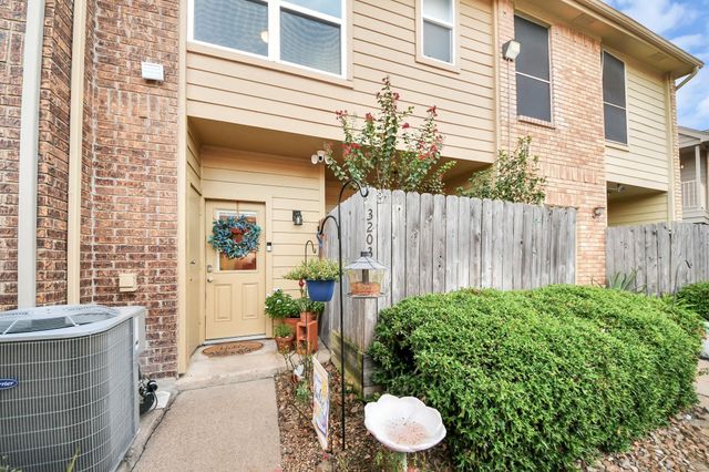 11201 Lynbrook Drive 3203, Houston, TX 77042