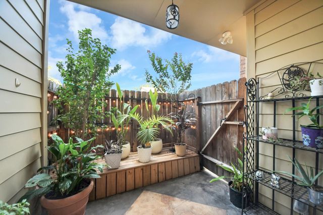 11201 Lynbrook Drive 3203, Houston, TX 77042
