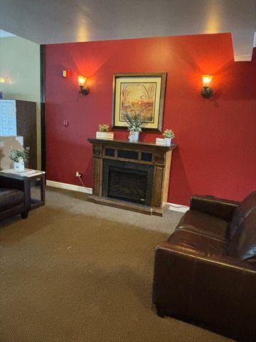 2015 S Finley Road 209, Lombard, IL 60148