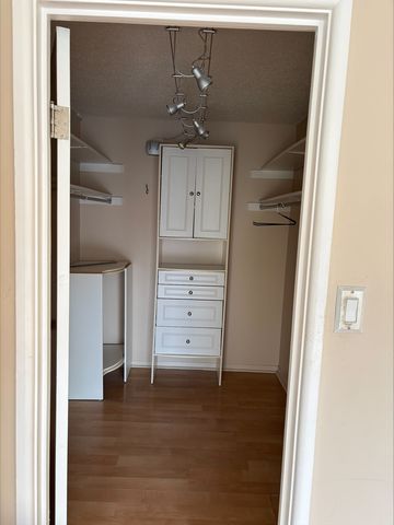 2015 S Finley Road 209, Lombard, IL 60148