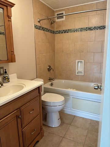 2015 S Finley Road 209, Lombard, IL 60148