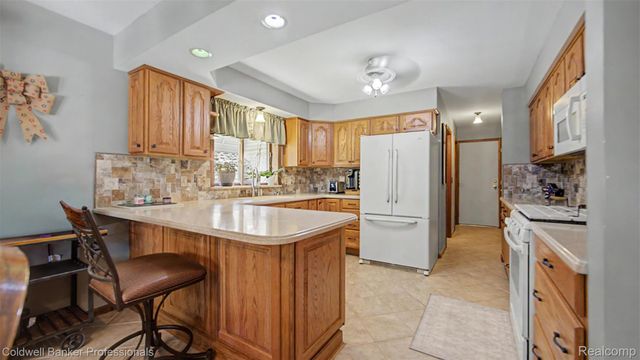 14446 Longview Drive, Sterling Heights, MI 48313