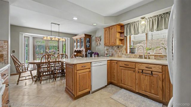 14446 Longview Drive, Sterling Heights, MI 48313
