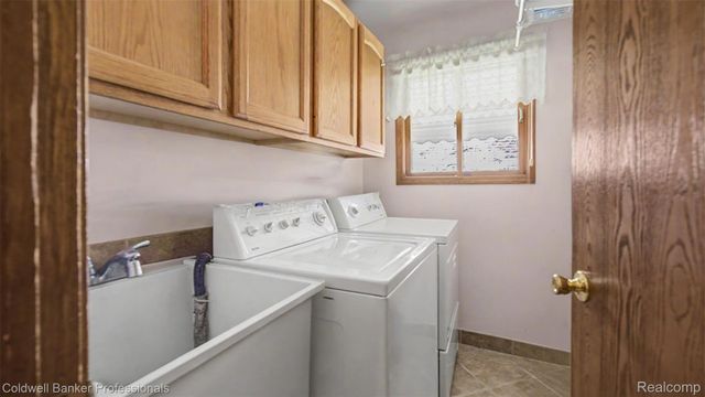 14446 Longview Drive, Sterling Heights, MI 48313