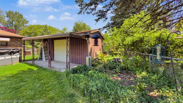 14446 Longview Drive, Sterling Heights, MI 48313