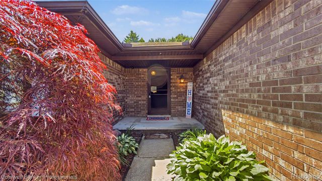 14446 Longview Drive, Sterling Heights, MI 48313