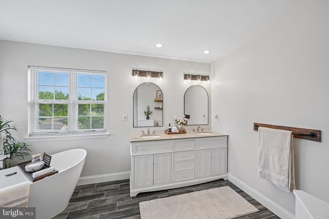 309 BUTTERNUT LN, Collegeville, PA 19426