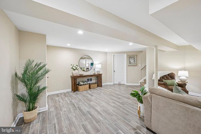 309 BUTTERNUT LN, Collegeville, PA 19426