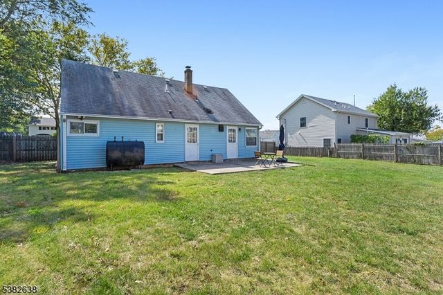 990 Rebecca Pl, Woodbridge Twp., NJ 08830