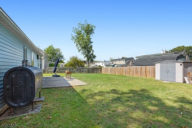 990 Rebecca Pl, Woodbridge Twp., NJ 08830