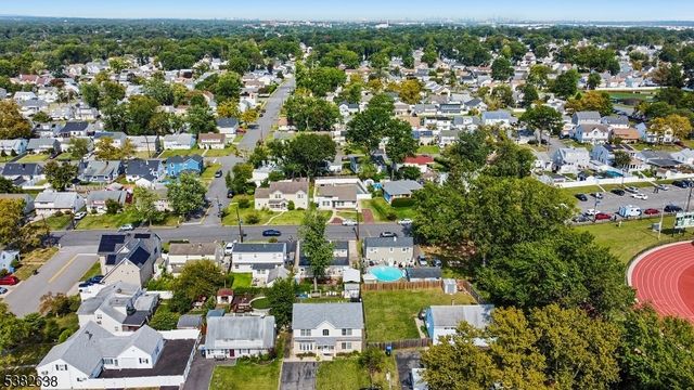 990 Rebecca Pl, Woodbridge Twp., NJ 08830