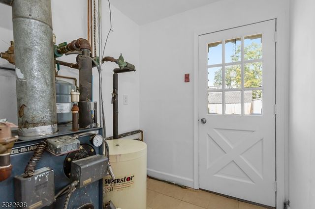 990 Rebecca Pl, Woodbridge Twp., NJ 08830