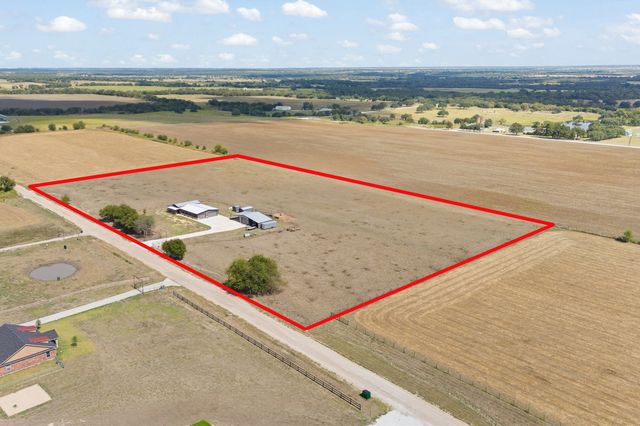 208 Private Road 107, Blum, TX 76627