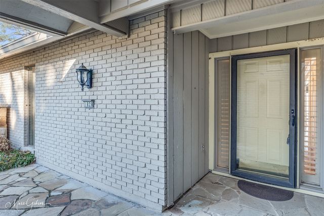 1828 Willow Point Drive, Shreveport, LA 71119