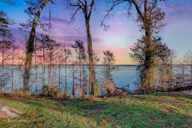 1828 Willow Point Drive, Shreveport, LA 71119