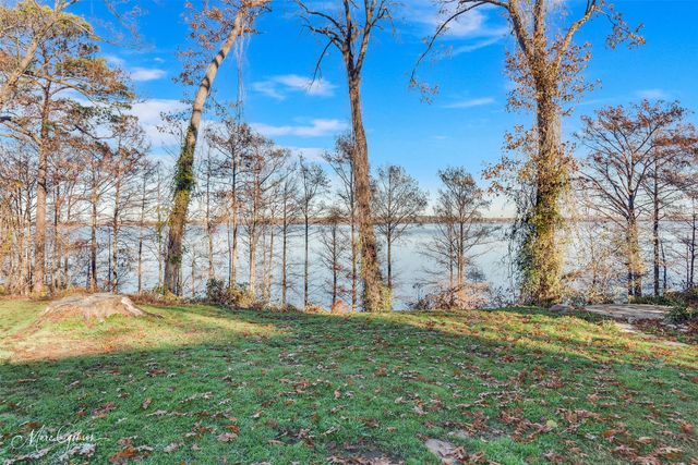 1828 Willow Point Drive, Shreveport, LA 71119