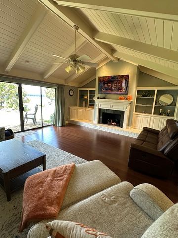 1828 Willow Point Drive, Shreveport, LA 71119