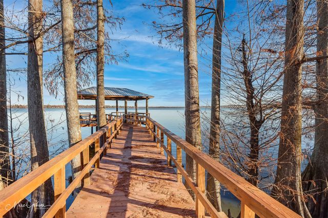 1828 Willow Point Drive, Shreveport, LA 71119