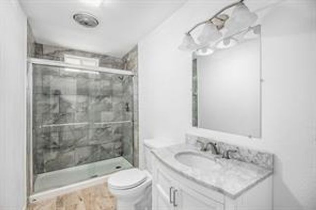 9 Manor Way, Galveston, TX 77550