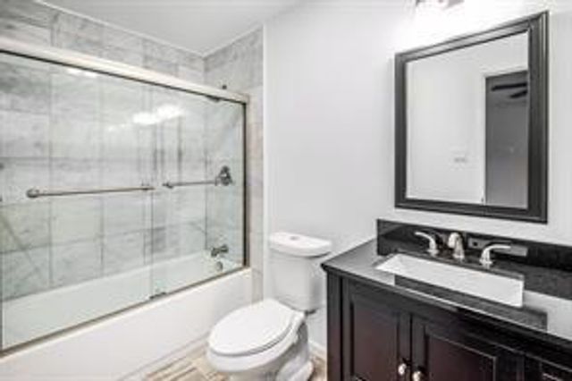 9 Manor Way, Galveston, TX 77550