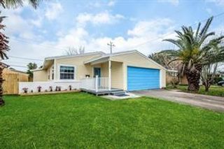 9 Manor Way, Galveston, TX 77550