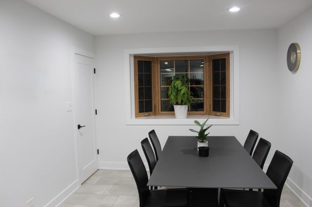 6028 S Nashville Avenue, Chicago, IL 60638