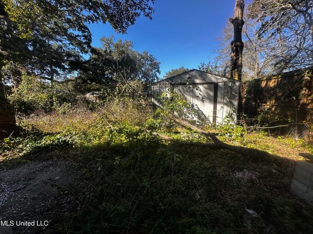 314 E Third Street, Long Beach, MS 39560