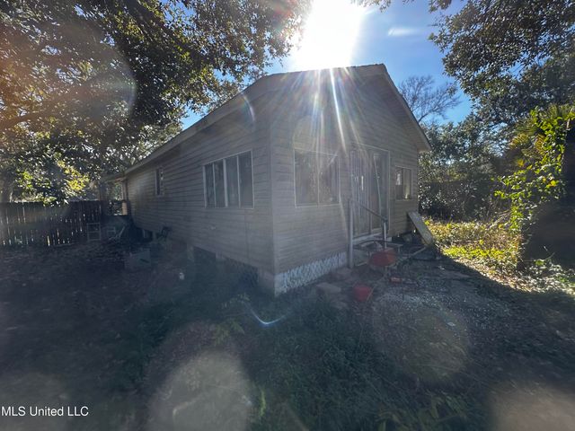 314 E Third Street, Long Beach, MS 39560