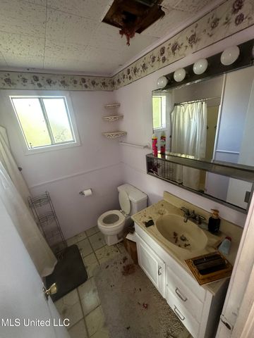 314 E Third Street, Long Beach, MS 39560