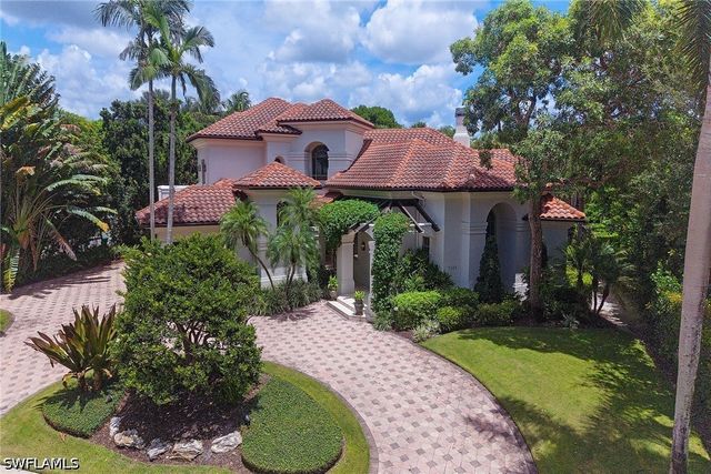 7326 Tilden LN, Naples, FL 34108