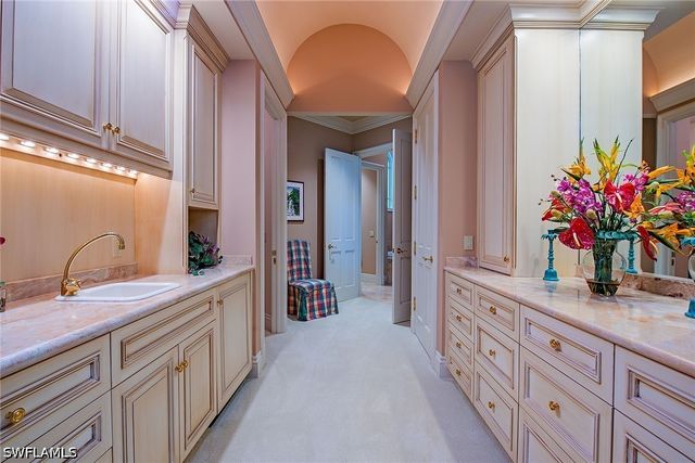 7326 Tilden LN, Naples, FL 34108