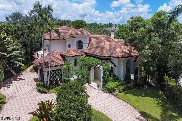 7326 Tilden LN, Naples, FL 34108