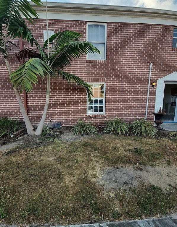 Image 1 of property listing at 8370 13TH STREET N A, St Petersburg, FL 33702