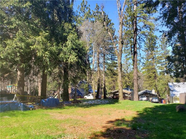 22886 Azalia Lane, Crestline, CA 92325
