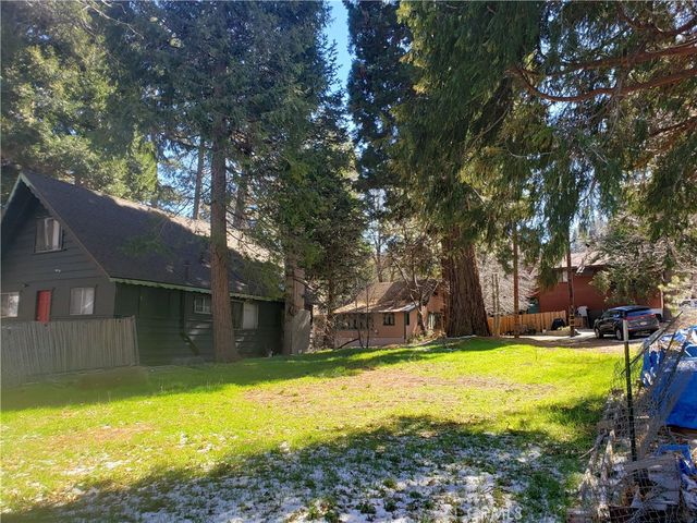 22886 Azalia Lane, Crestline, CA 92325