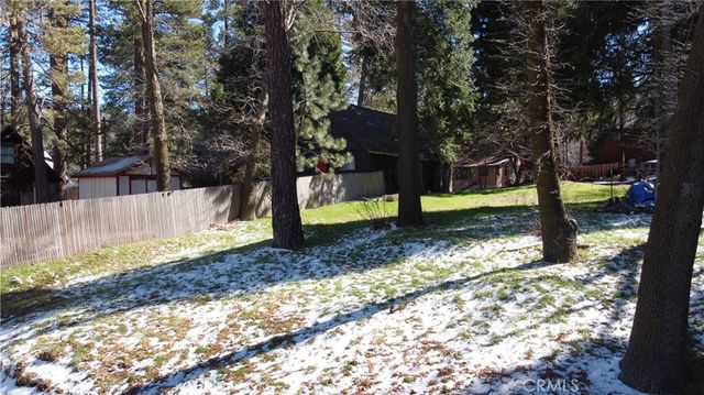 22886 Azalia Lane, Crestline, CA 92325