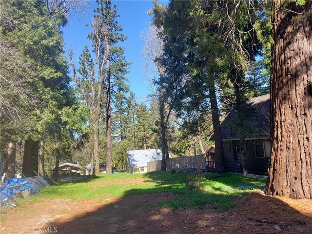 22886 Azalia Lane, Crestline, CA 92325