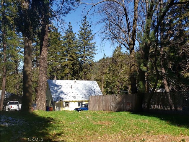 22886 Azalia Lane, Crestline, CA 92325