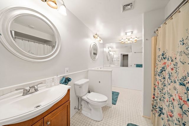 86 Abington Rd 86, Danvers, MA 01923