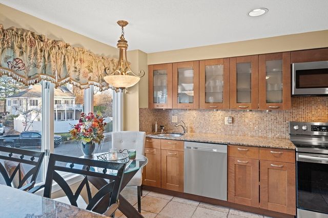 86 Abington Rd 86, Danvers, MA 01923