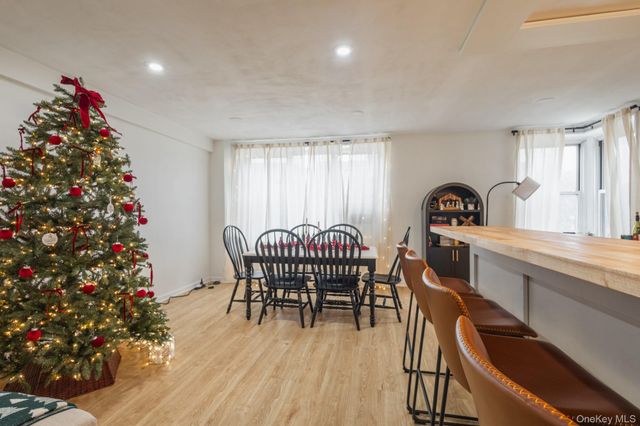 209-25 18th Avenue 3F, Bayside, NY 11360