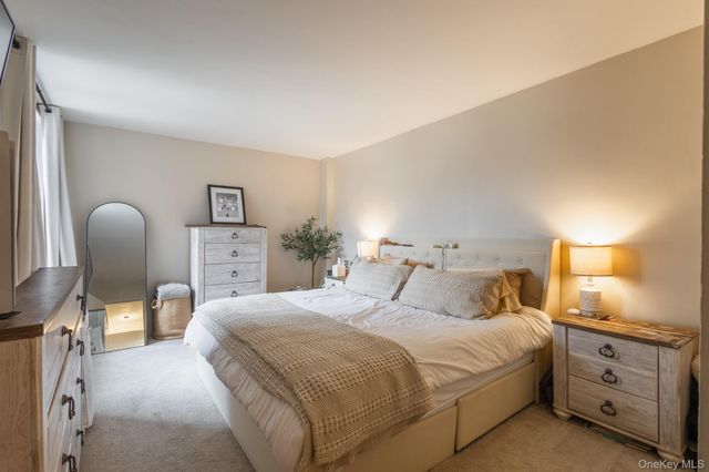 209-25 18th Avenue 3F, Bayside, NY 11360