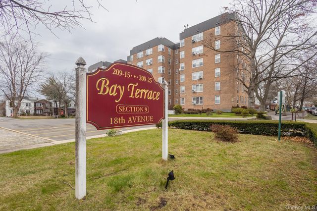 209-25 18th Avenue 3F, Bayside, NY 11360