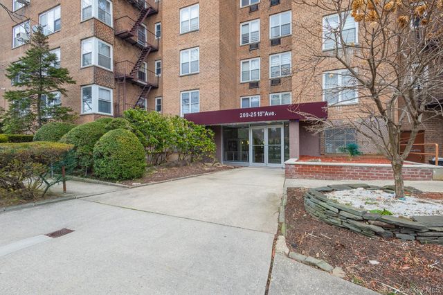 209-25 18th Avenue 3F, Bayside, NY 11360