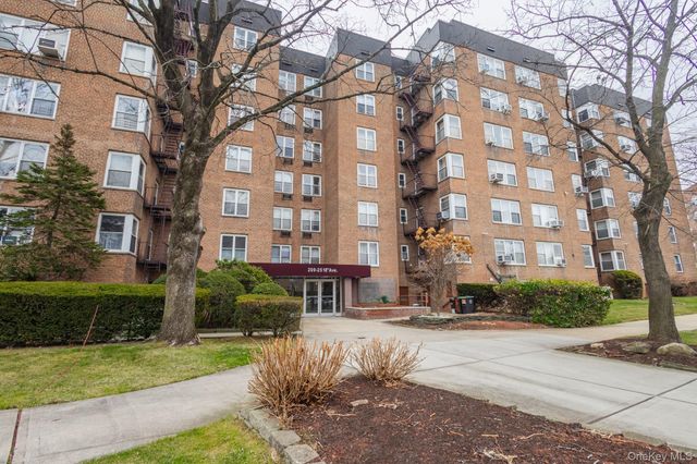 209-25 18th Avenue 3F, Bayside, NY 11360