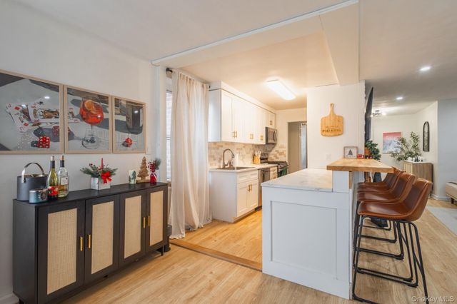 209-25 18th Avenue 3F, Bayside, NY 11360