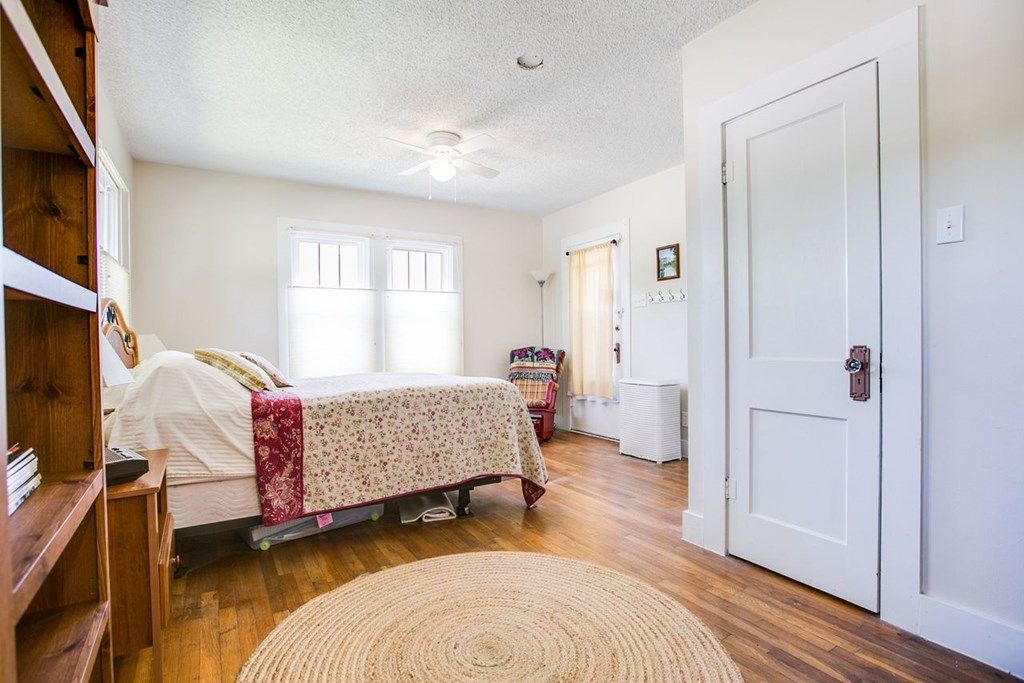 Image 32 of property listing at 721 W Washington Dr, San Angelo, TX 76903