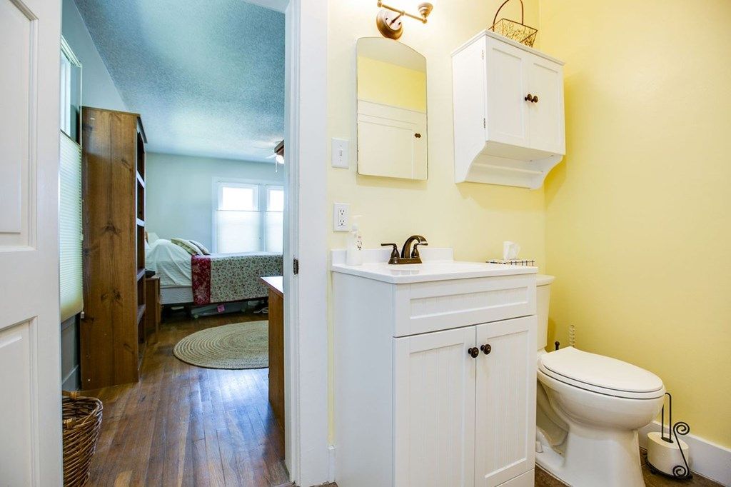 Image 34 of property listing at 721 W Washington Dr, San Angelo, TX 76903