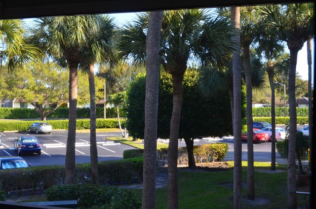 5370 Las Verdes Circle 221, Delray Beach, FL 33484