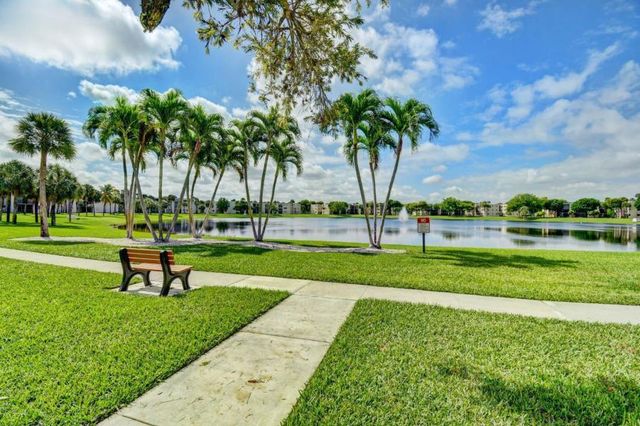 5370 Las Verdes Circle 221, Delray Beach, FL 33484
